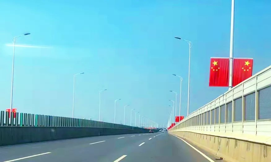 【為群眾辦實(shí)事】迎國(guó)慶！南昌城投運(yùn)管公司彰顯國(guó)企擔(dān)當(dāng) 做好“穩(wěn)安全、保暢通、強(qiáng)服務(wù)”工作