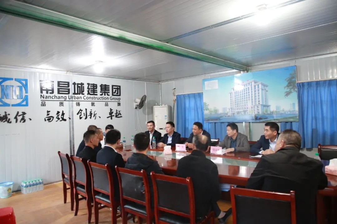 南昌城投集團(tuán)人武部開展傳承軍人精神，做集團(tuán)建設(shè)發(fā)展的“排頭兵”座談會(huì)